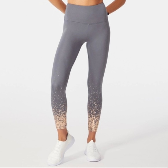 🛑SOLD Marika Gray High Rise Leggings Gold Foil Ombré Hem - Picture 2 of 11
